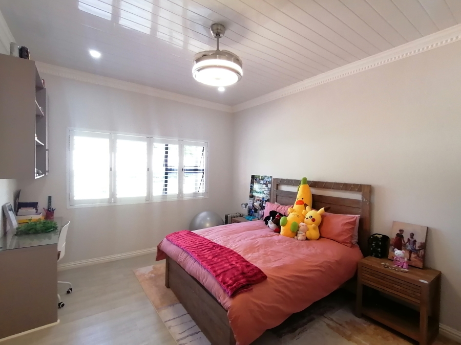 6 Bedroom Property for Sale in Wilkoppies North West